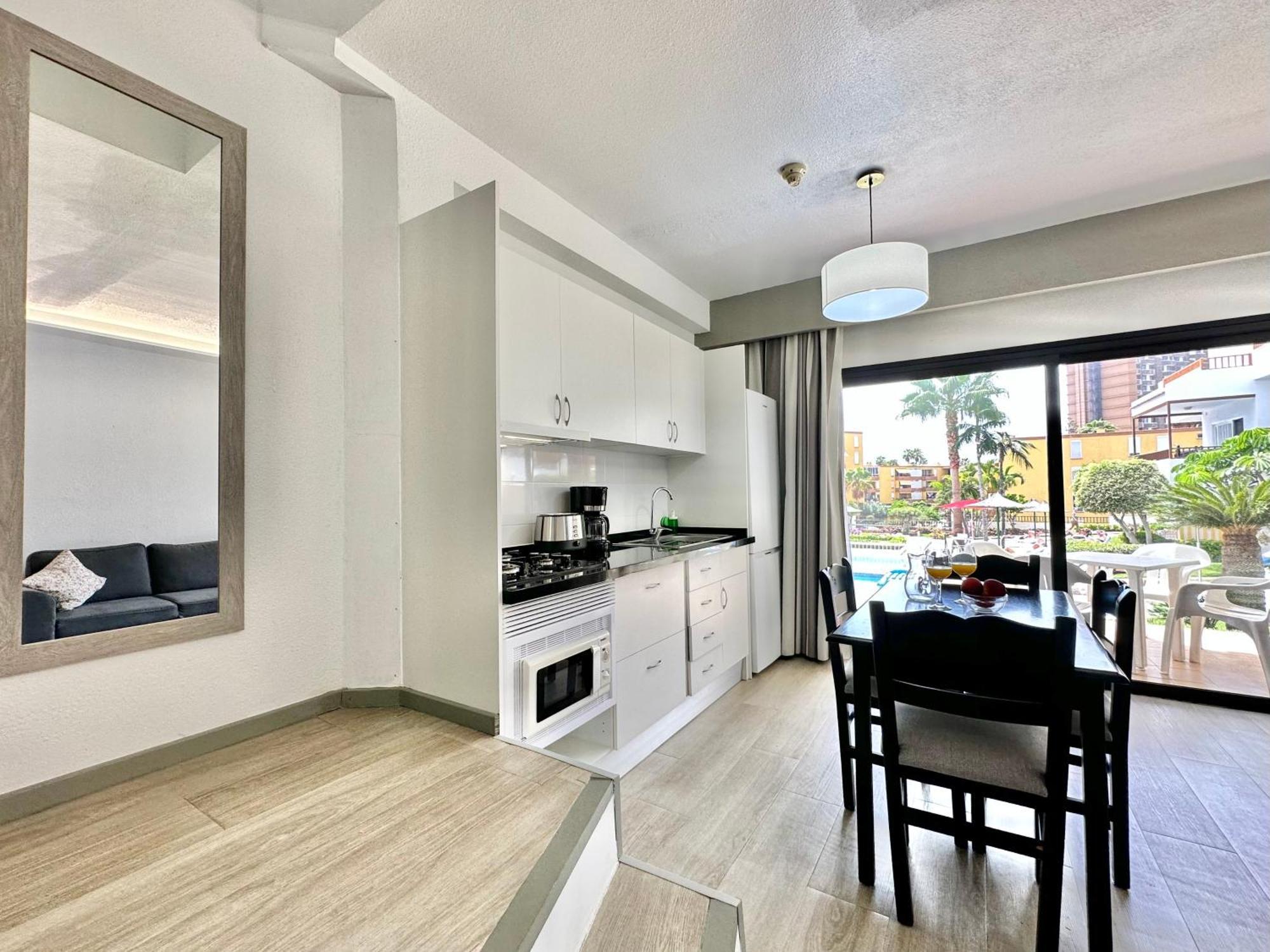 Апартаменти Pool Views Terrace Лос-Крістіанос Екстер'єр фото