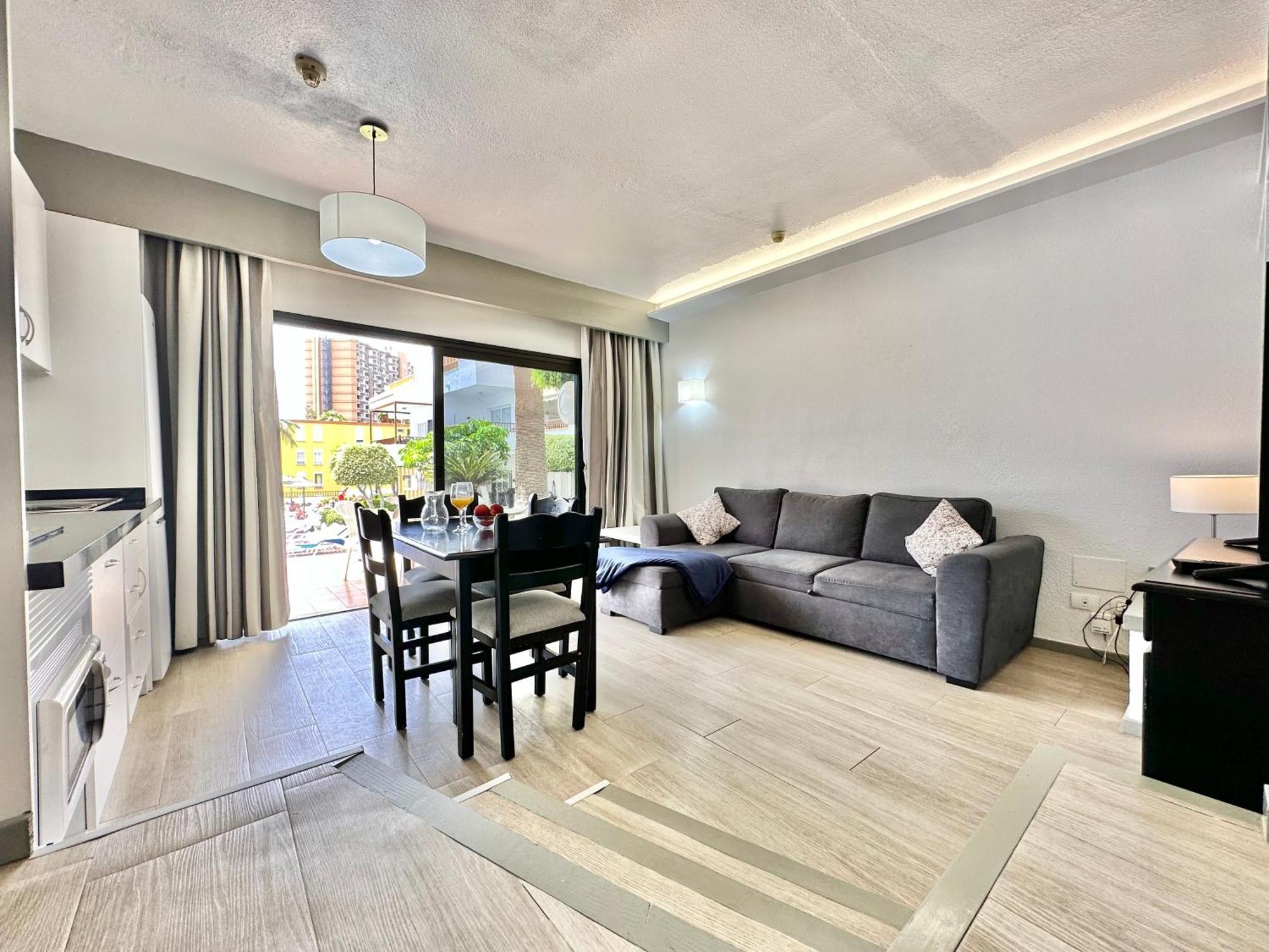 Апартаменти Pool Views Terrace Лос-Крістіанос Екстер'єр фото